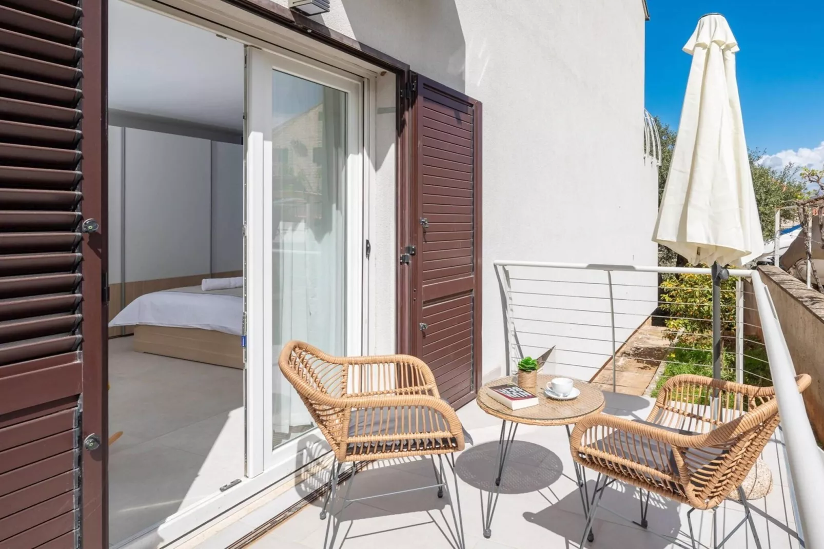 Luxury Villa Mila Supetar with Pool in the Center - Terrace balcony