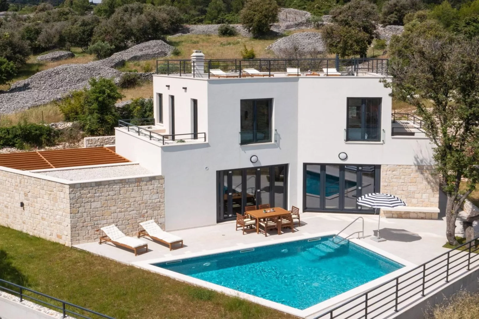 Luxury Villa Soleia Skrip with Private Pool - Extérieur été