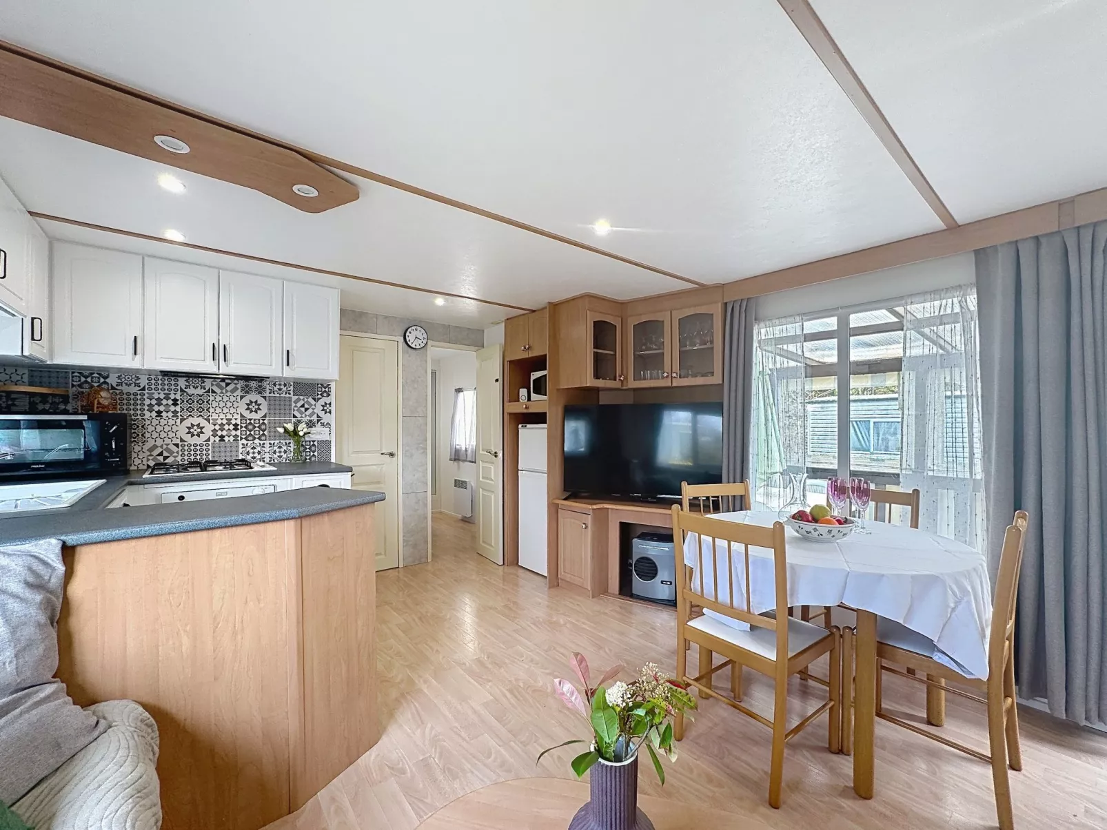 Le Lieu Bill - Inside