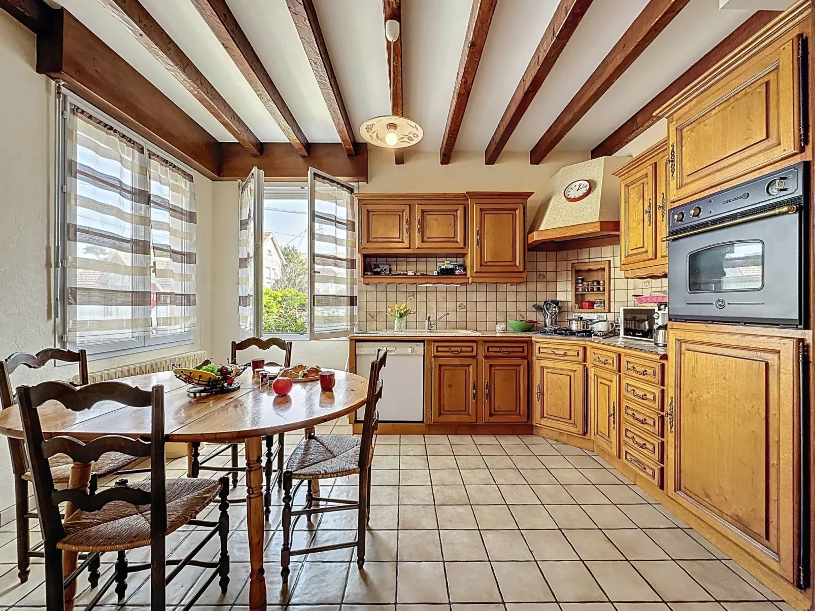 La Rose des Pins - Dedans