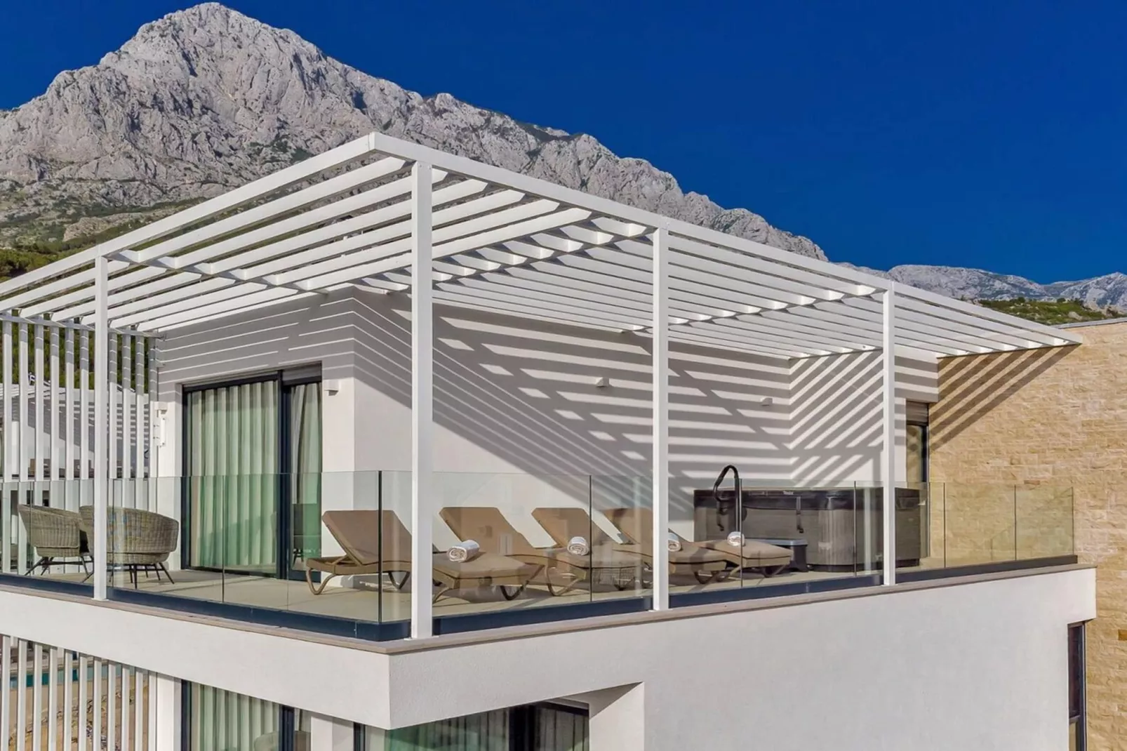 Luxury Villa Delight II – Promajna, Heated Pool - Exterior in summer