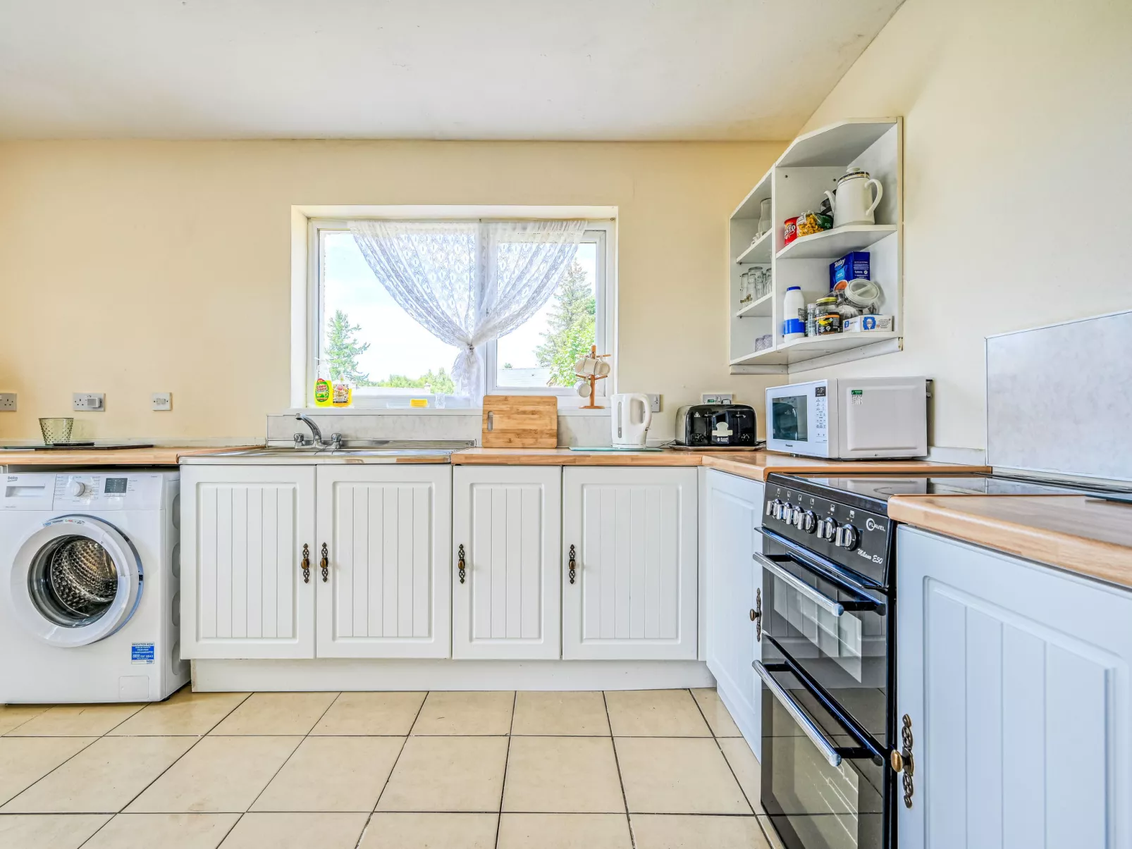 Loch Meiklie View - Drinnen