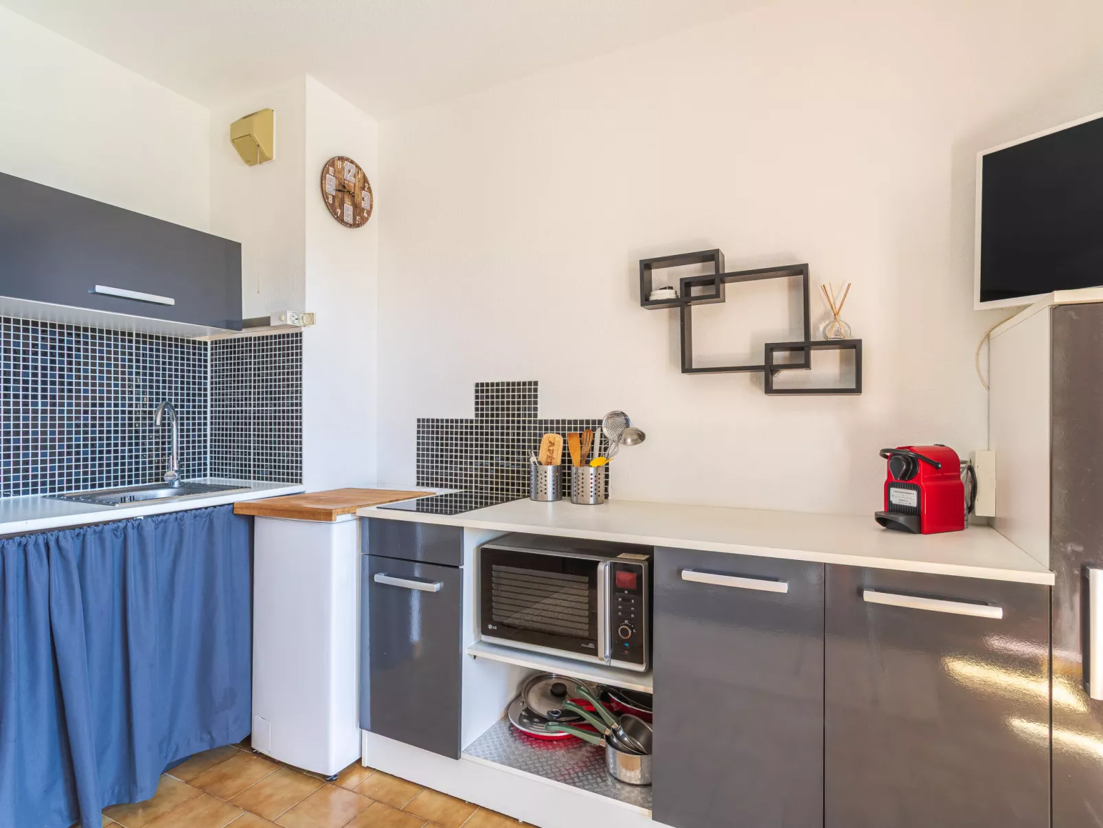 Les Iles Du Soleil - Drinnen