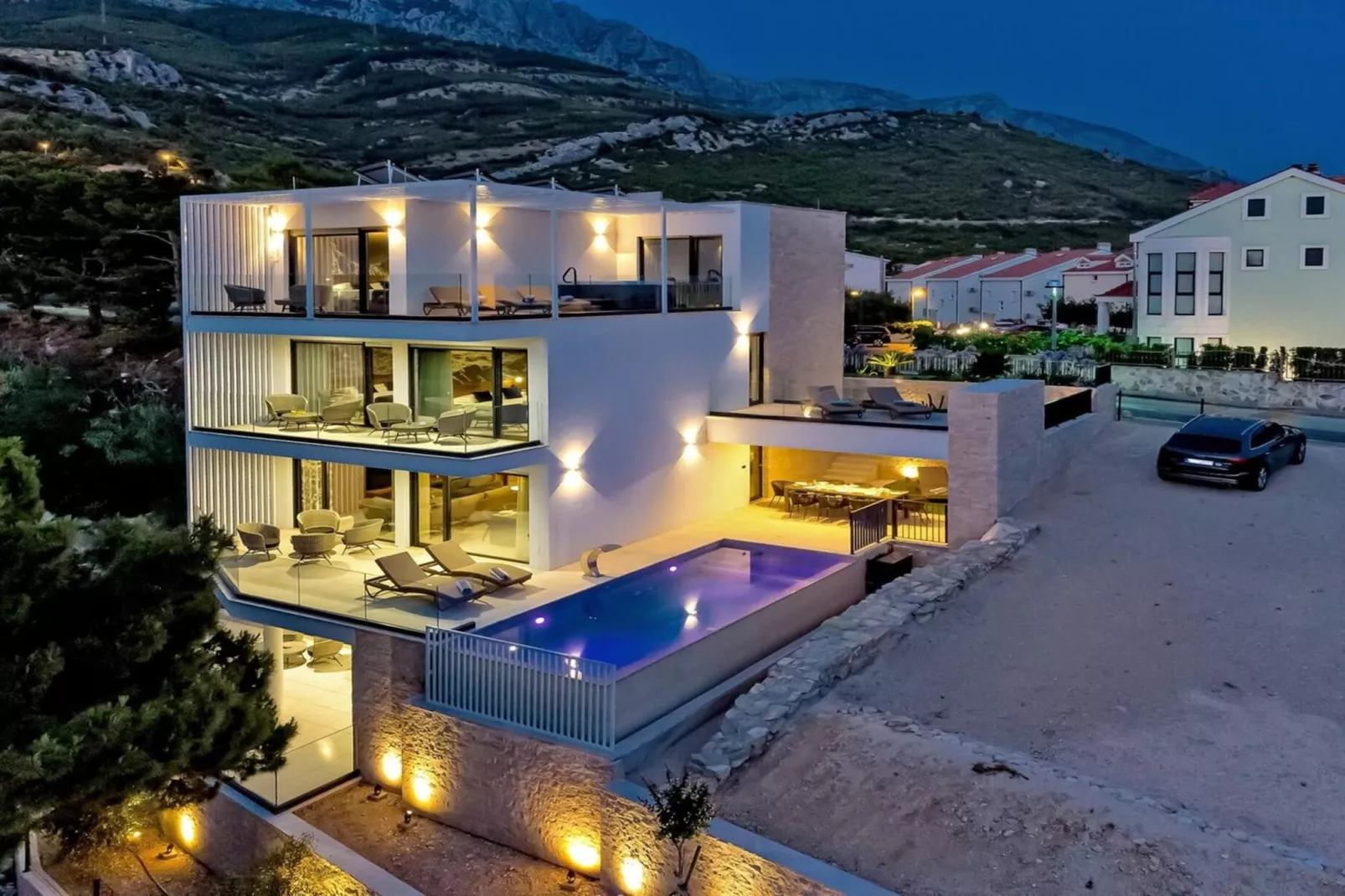 Luxury Villa Delight II – Promajna, Heated Pool - Exterior in summer