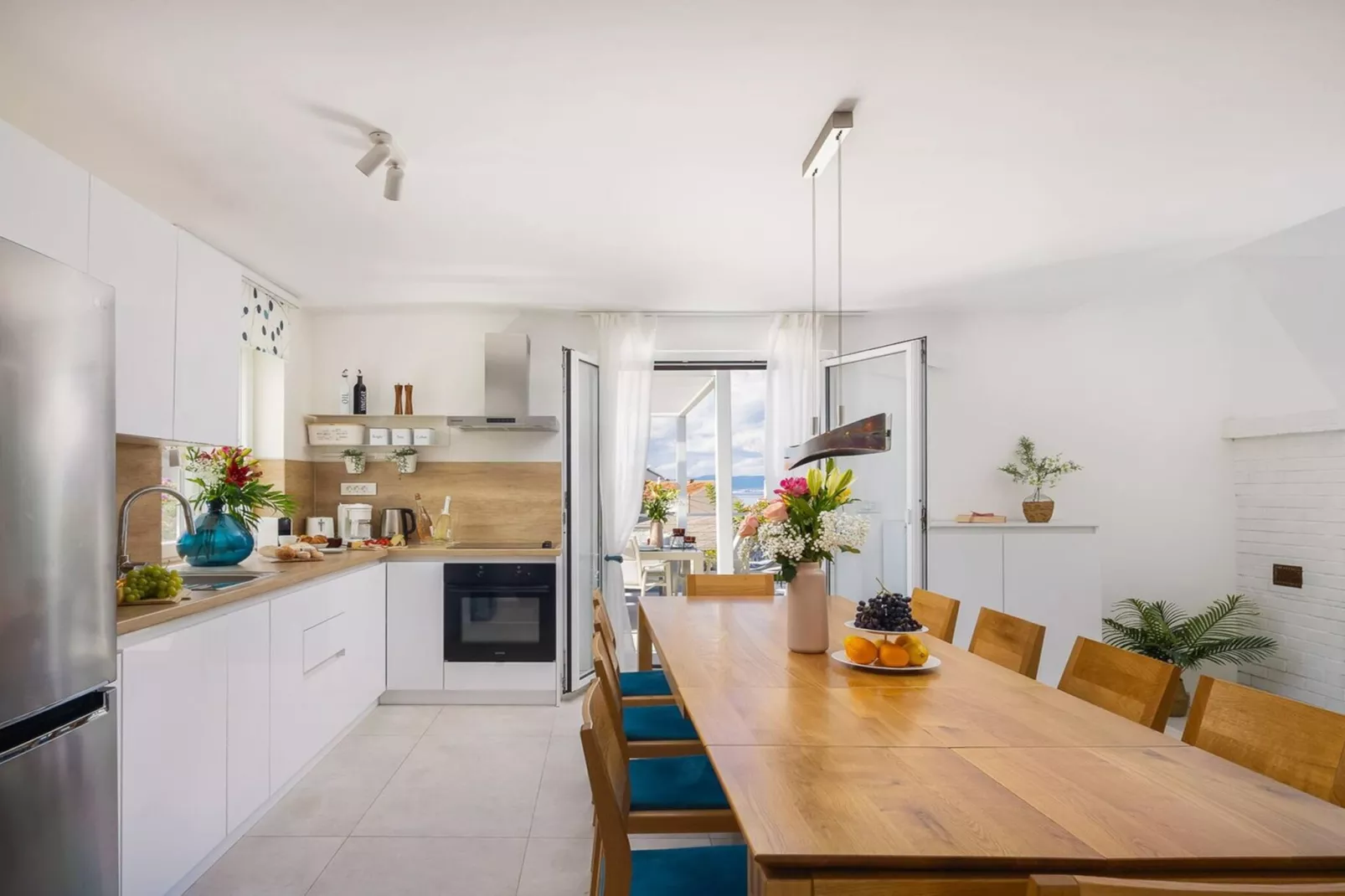 Luxury Villa Mila Supetar with Pool in the Center - Dining room