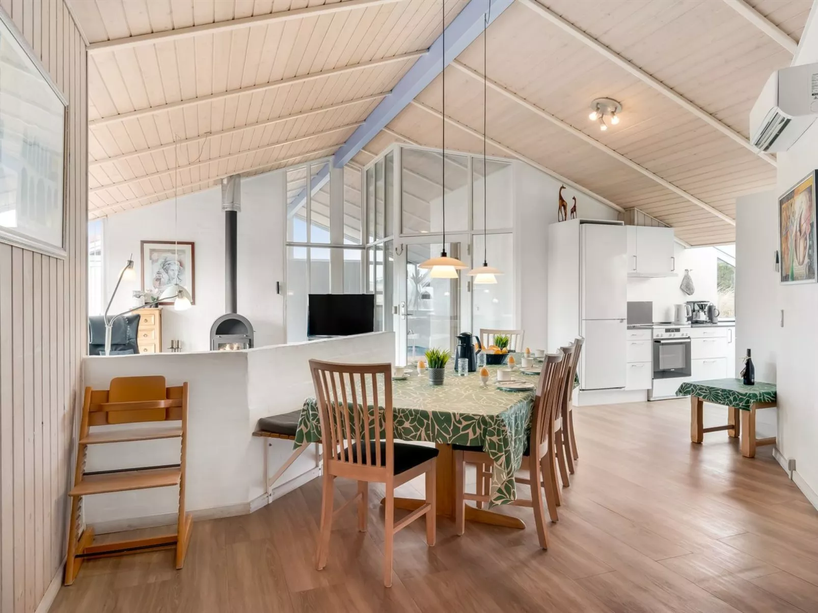 "Petkana" - 700m from the sea - Drinnen