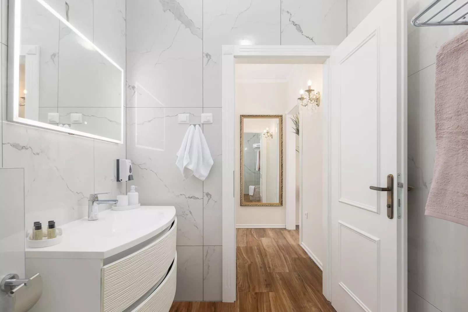 Split Diocletian Palace - Room 1 (2+1) - Badezimmer