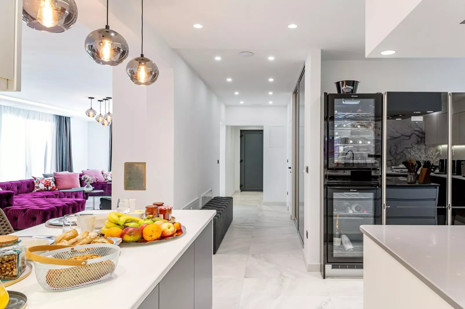 Luxury Villa Velvet Bourbon Split w/ Pool & Tennis - Kitchen