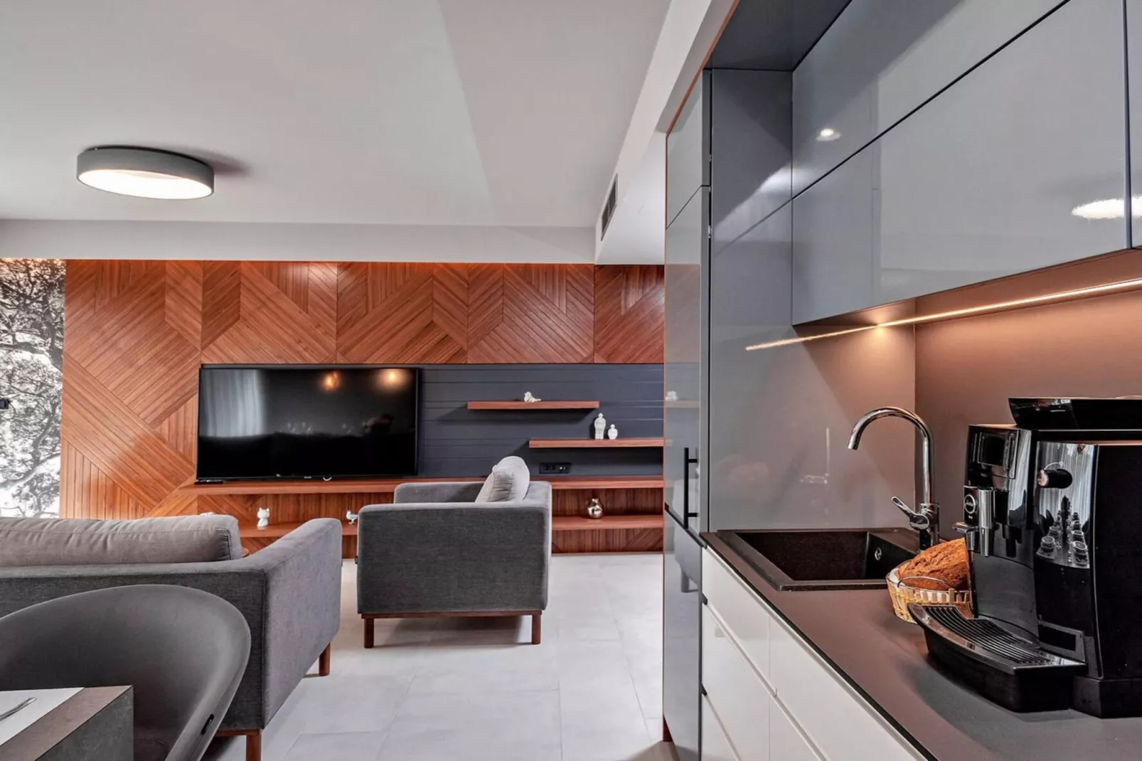 Luxury Villa Delight I – Promajna, Heated Pool - Kitchen