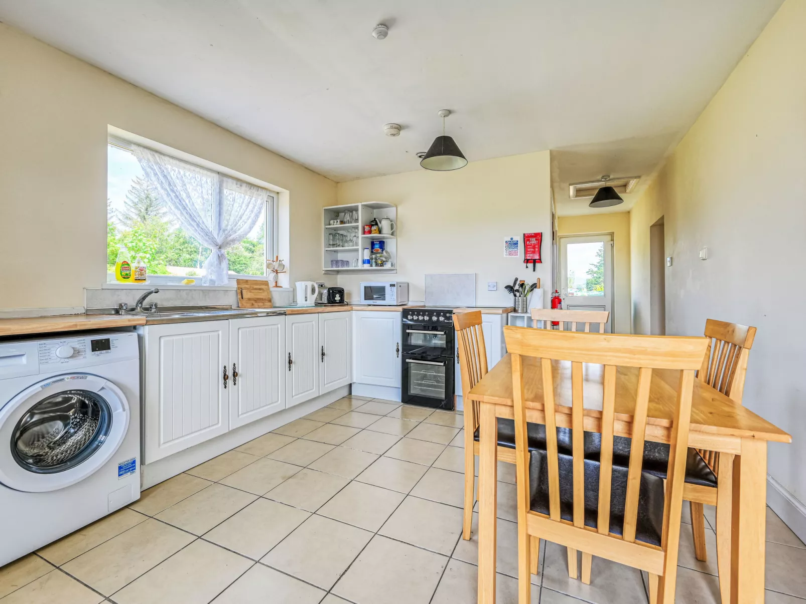 Loch Meiklie View - Drinnen