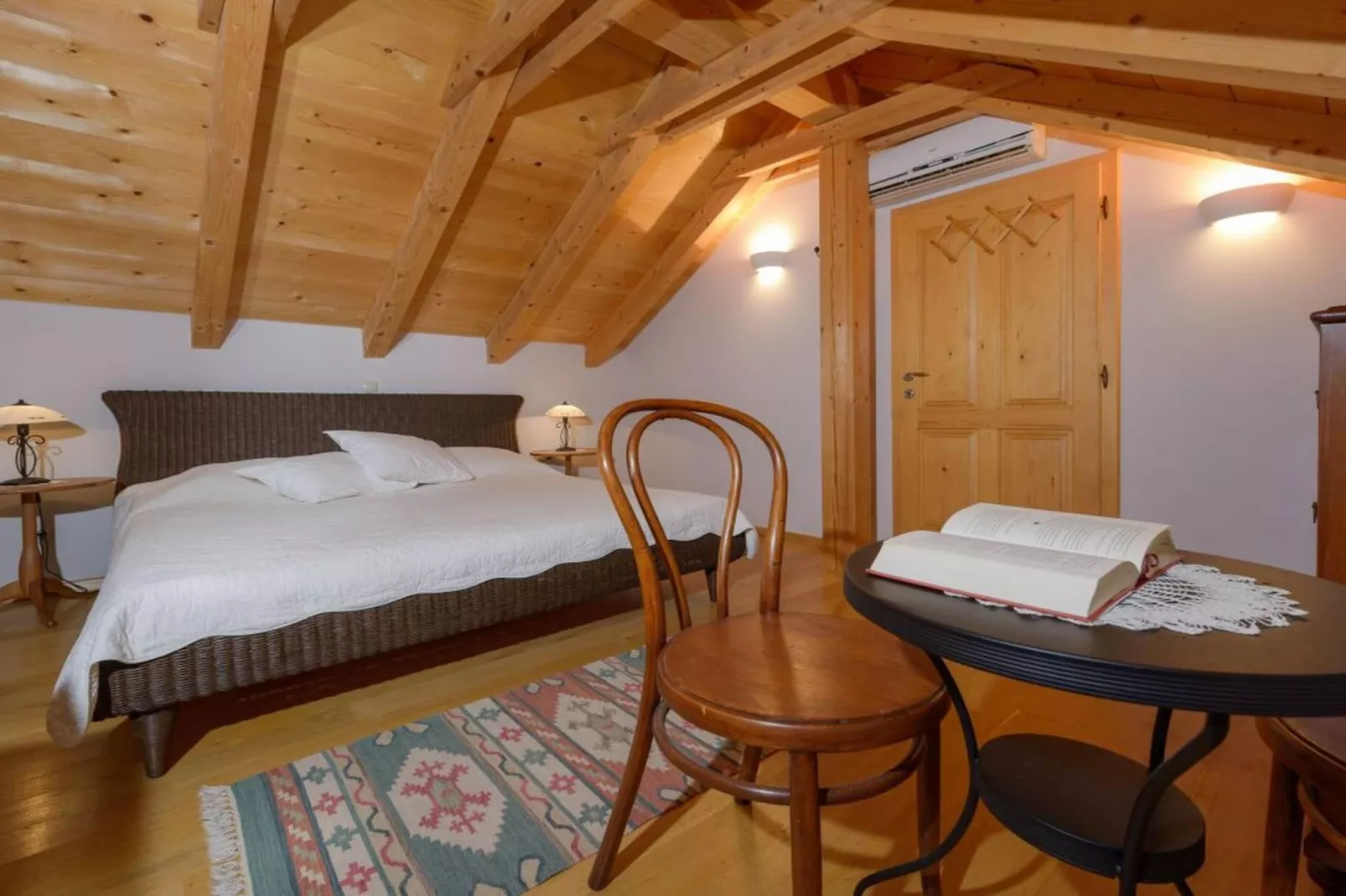 Luxury Seafront Villa Mare Orebic with Pool - Schlafzimmer