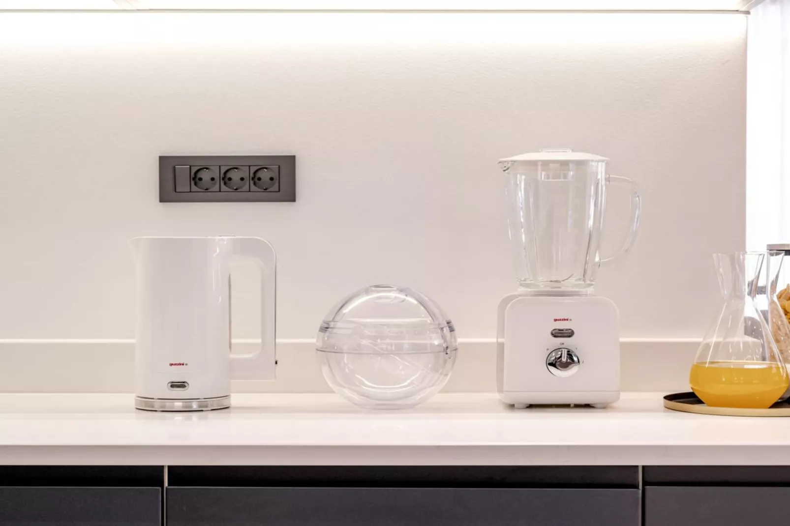 Luxury Villa Velvet Bourbon Split w/ Pool & Tennis - Kitchen