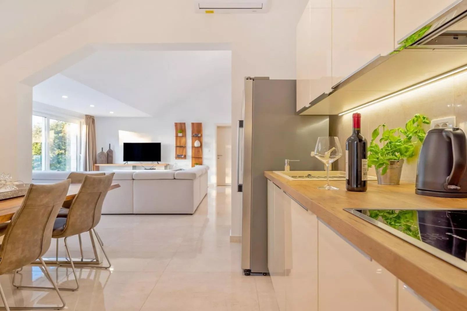 Villa Castello di Pietra Brac with Heated Pool - Küche