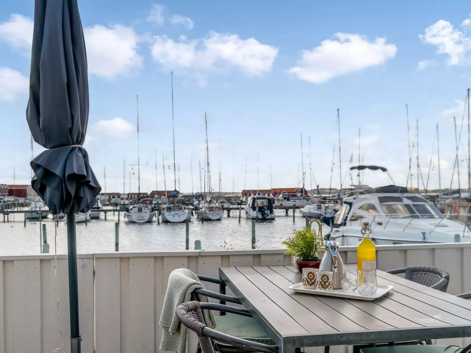 "Ake" - 10m to the fjord - Outside