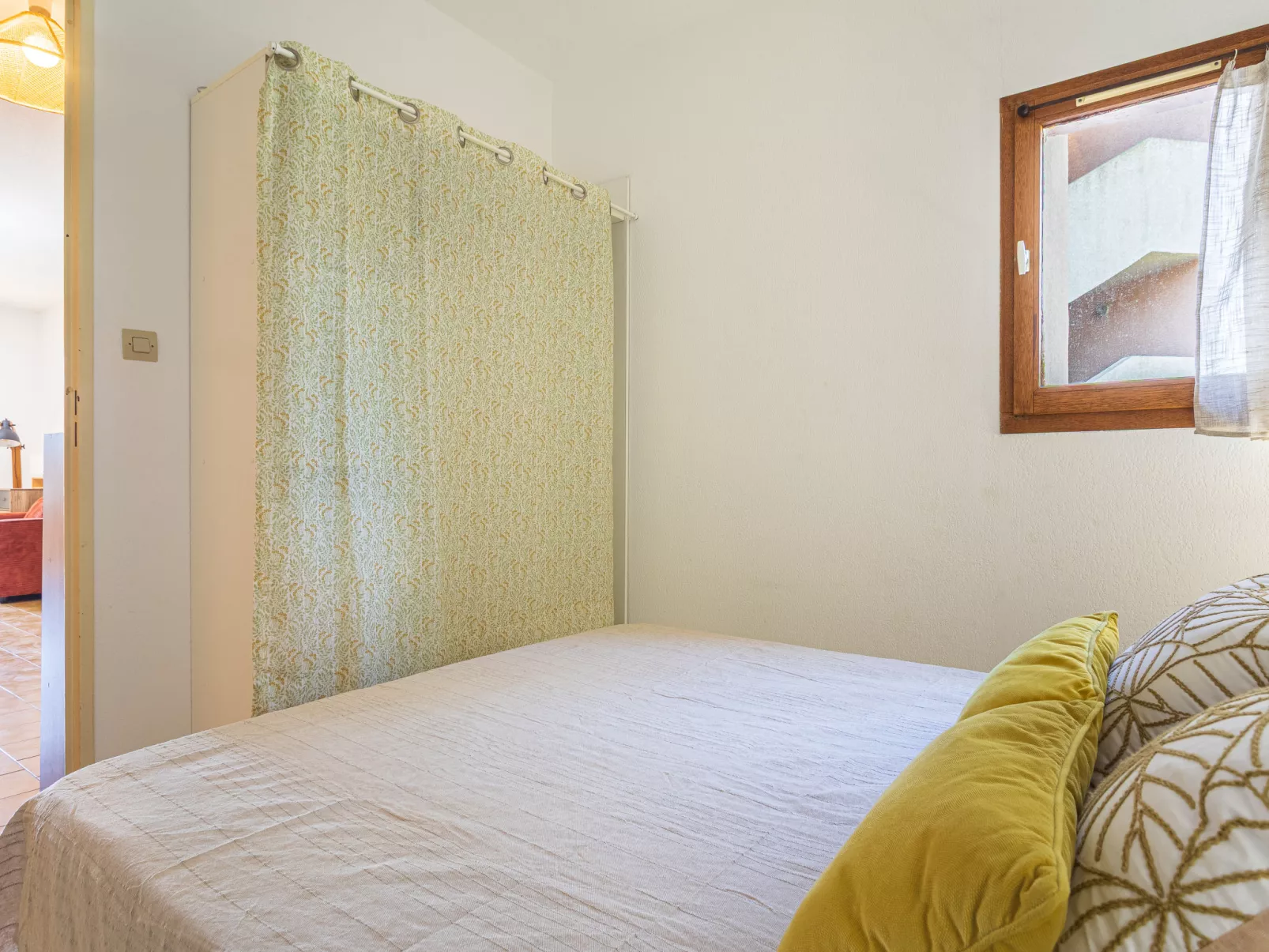 Les Iles Du Soleil - Drinnen