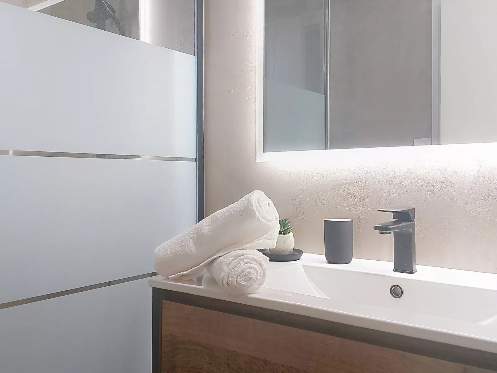 Les Cariatides 7 - Drinnen