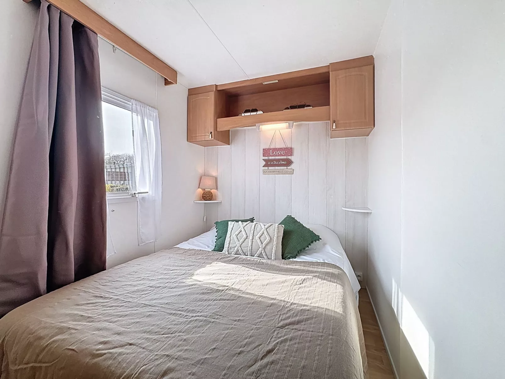 Le Lieu Bill - Inside