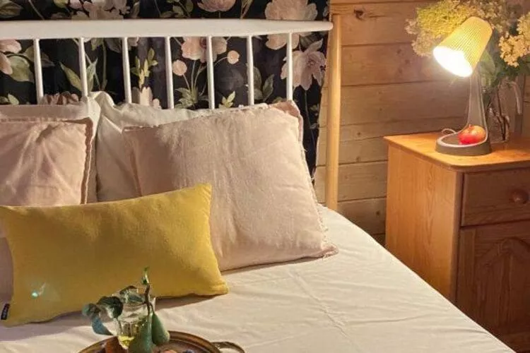 Dom nad jeziorem Klępnica-Bedroom