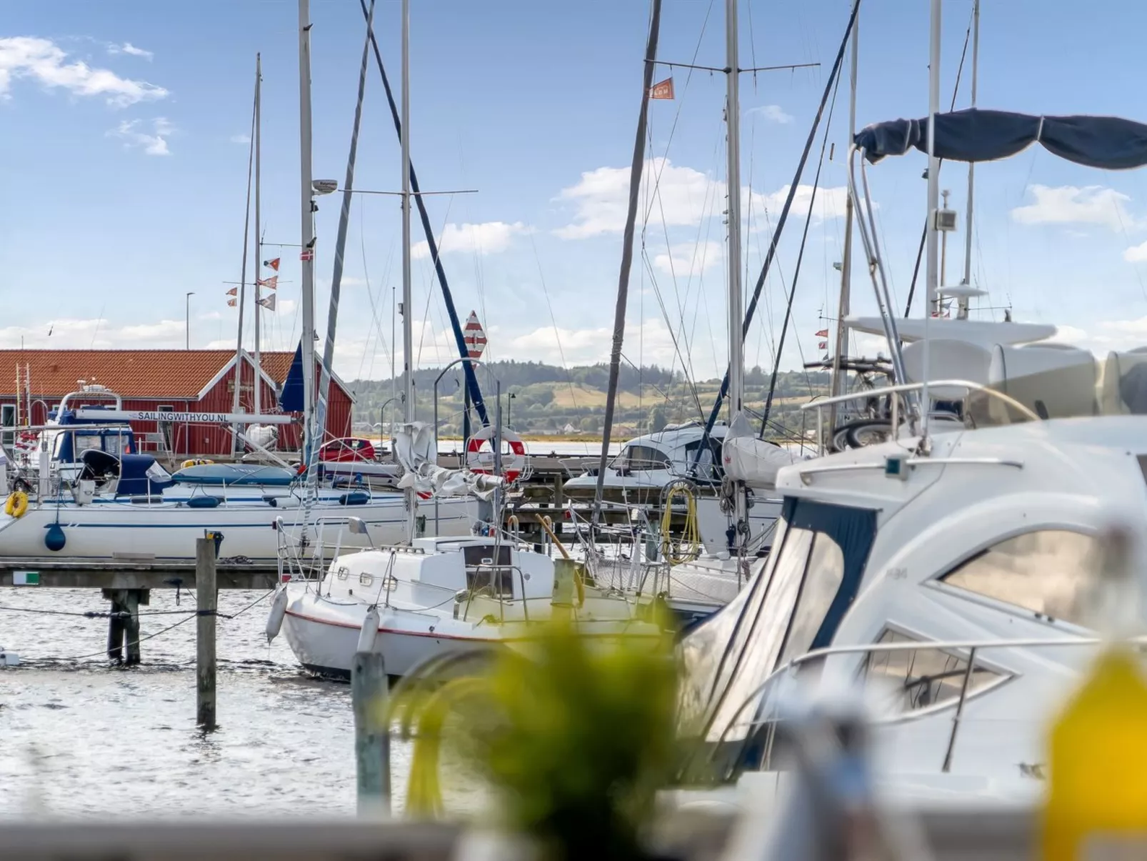 "Ake" - 10m to the fjord - Outside