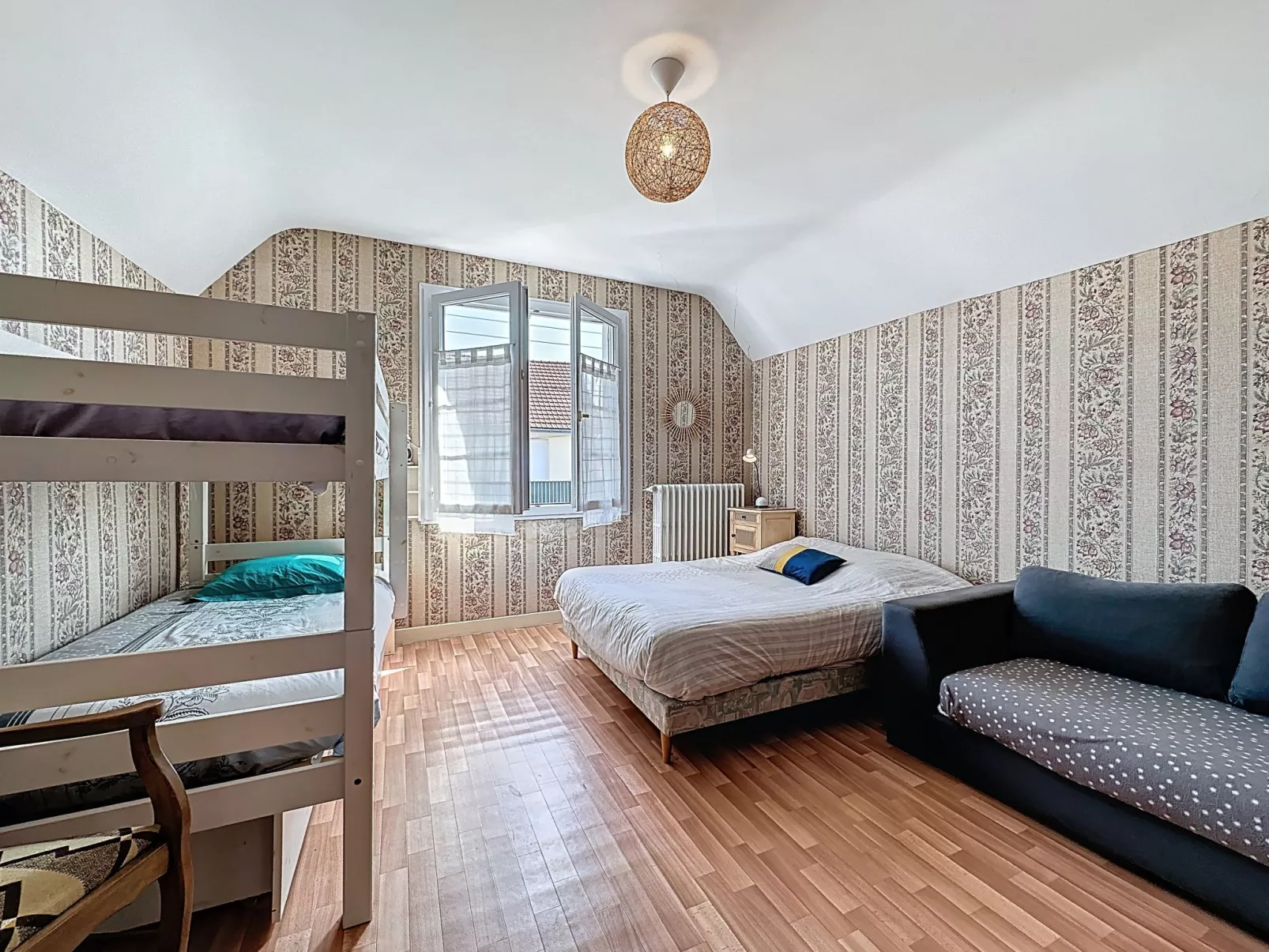 La Rose des Pins - Dedans