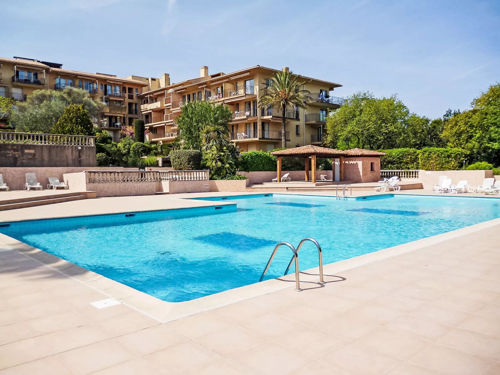 Eden Parc - Draußen