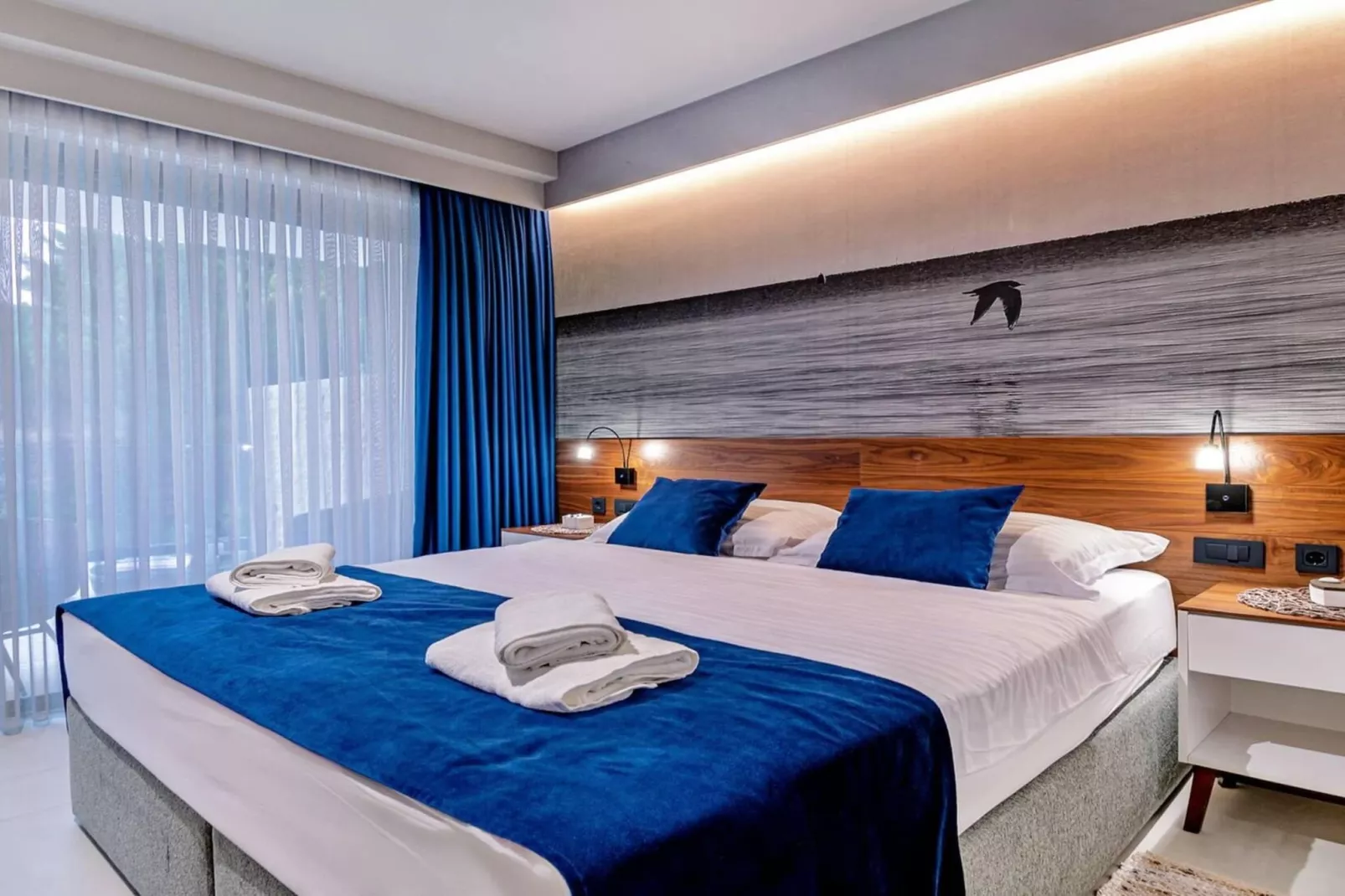 Luxury Villa Delight I – Promajna, Heated Pool - Bedroom