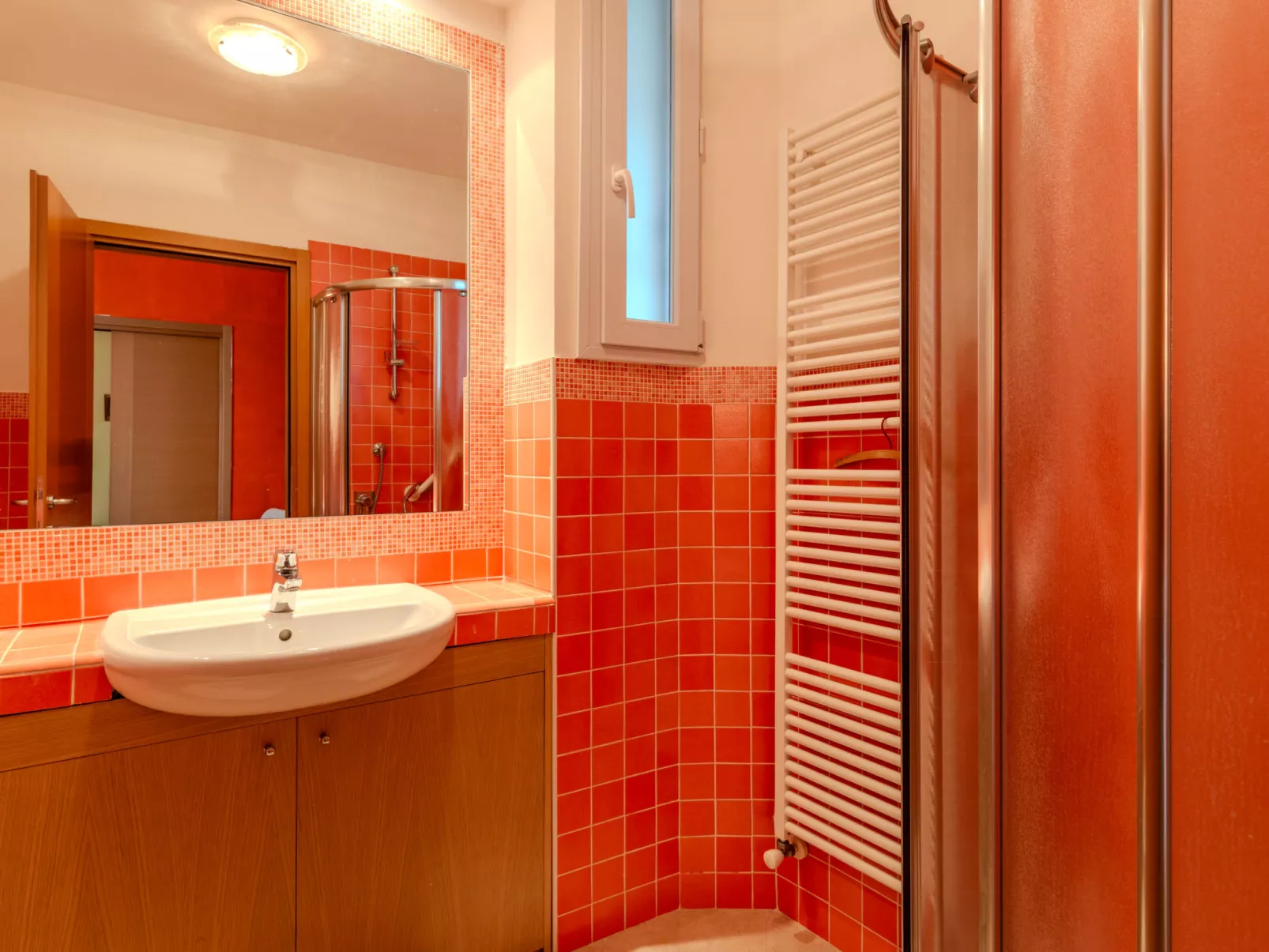 Sona's Lake Home - Drinnen