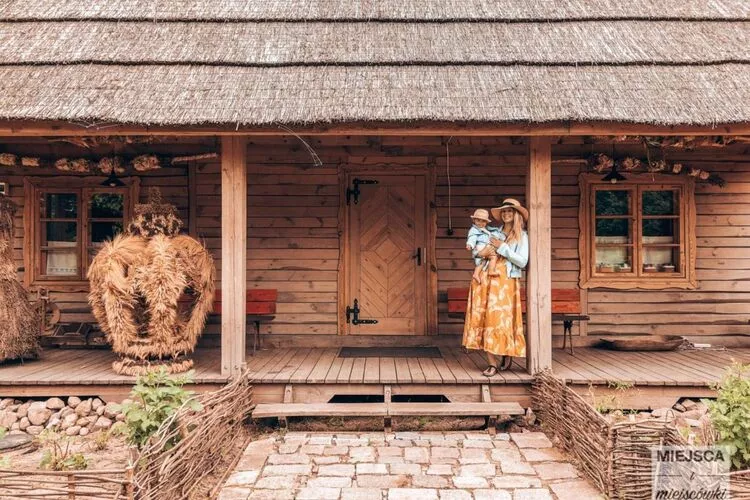 Dom przy drodze Skansen dla 8 osób Bełczna-Outdoor