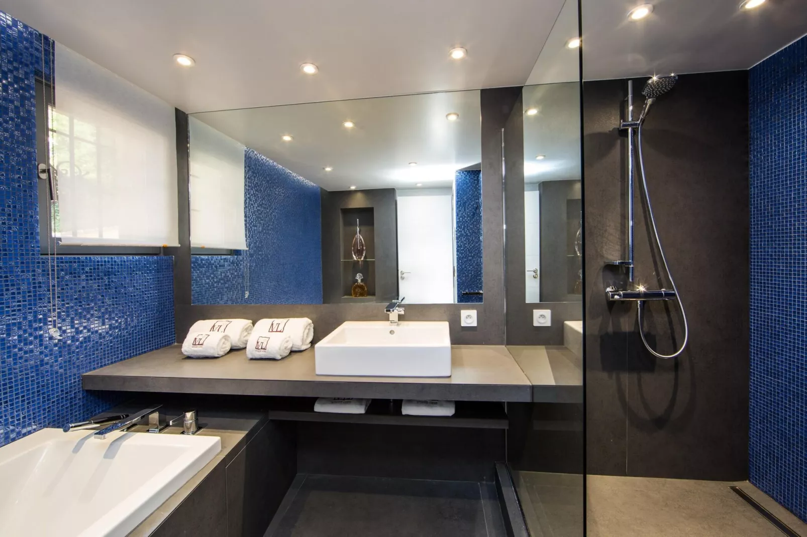 Villa Le France pour 10 personnes - Bathroom