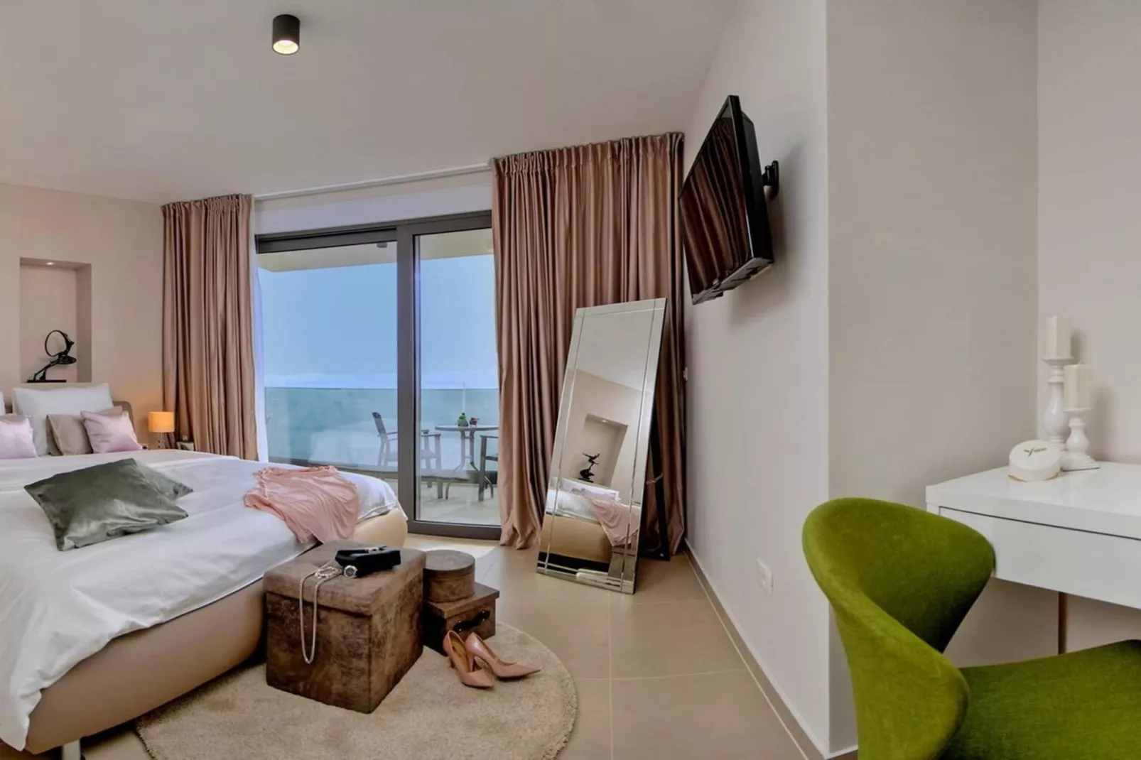 Luxury Villa Happiness Omis with Pool, Gym & Sauna - Bedroom