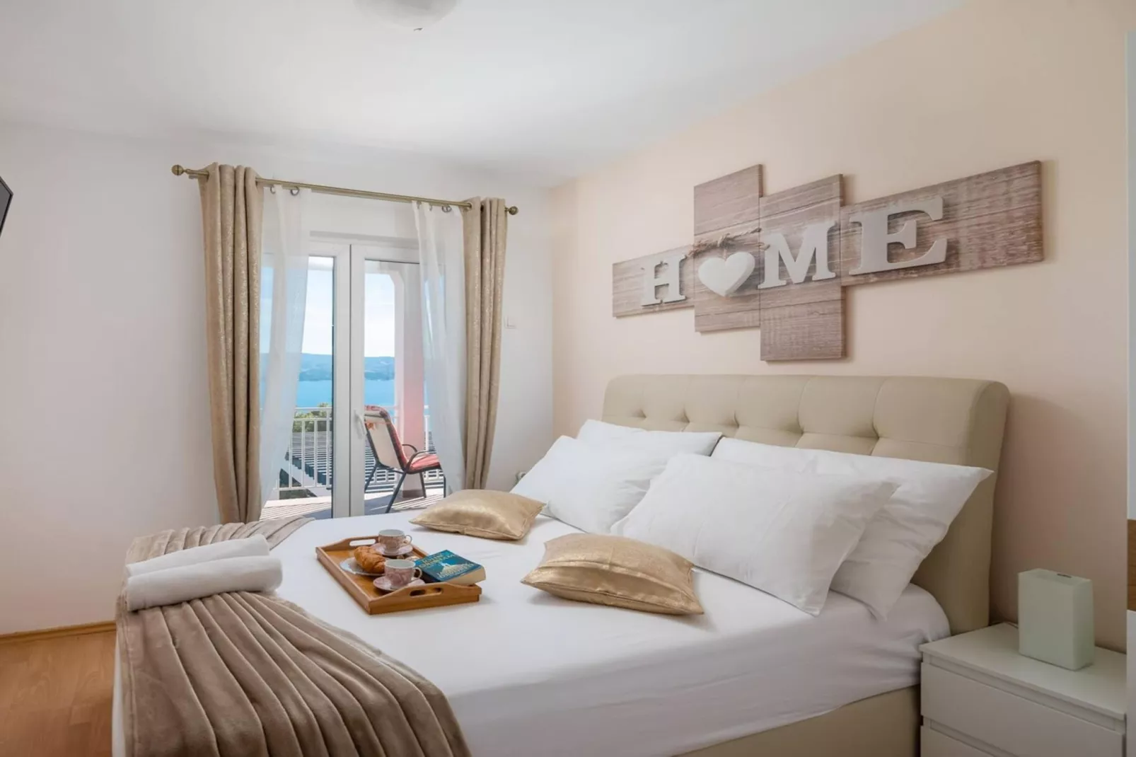Luxury Villa Holiday Residence Omis w/ Heated Pool - Bedroom