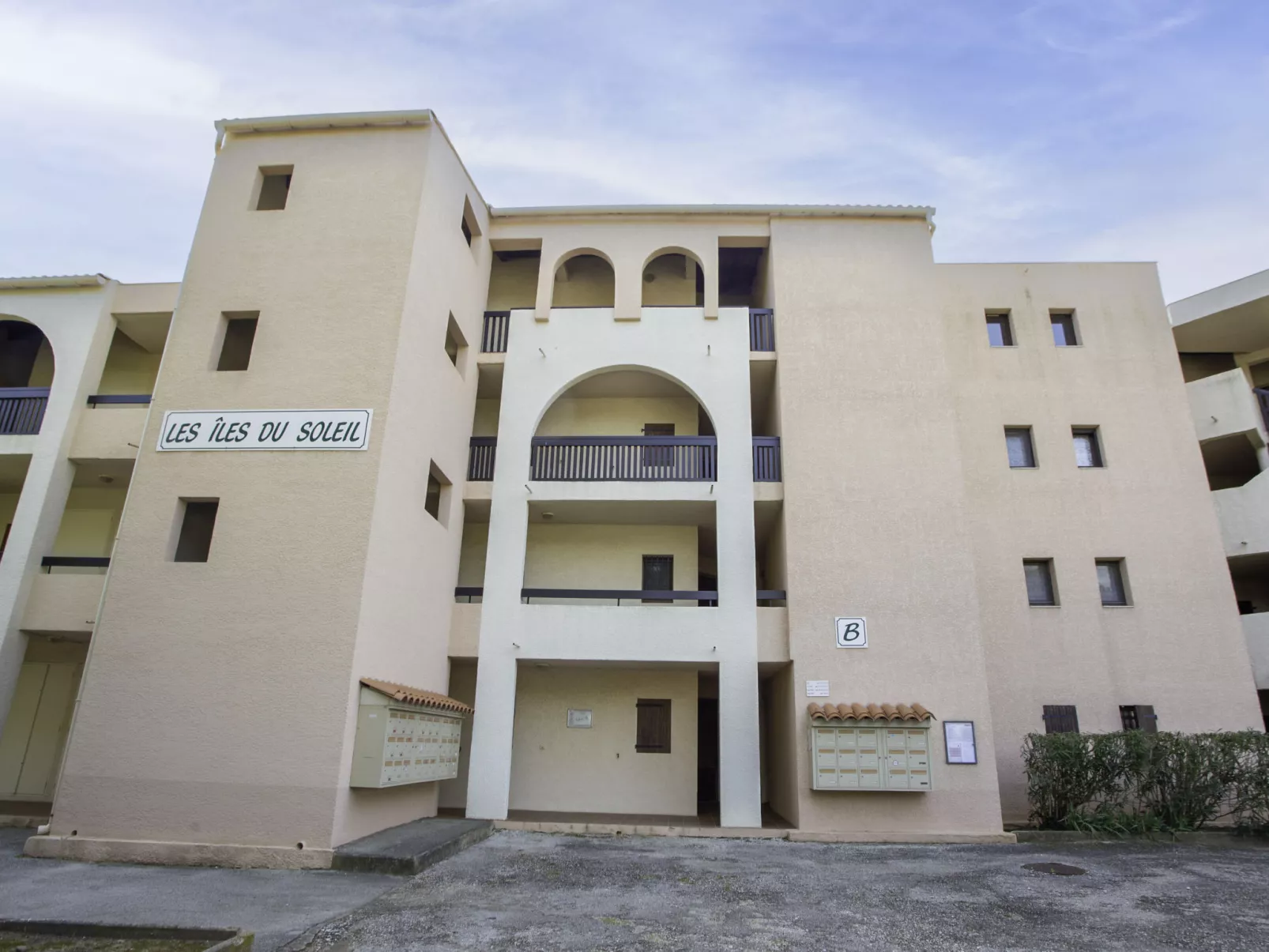 Les Iles Du Soleil - Draußen