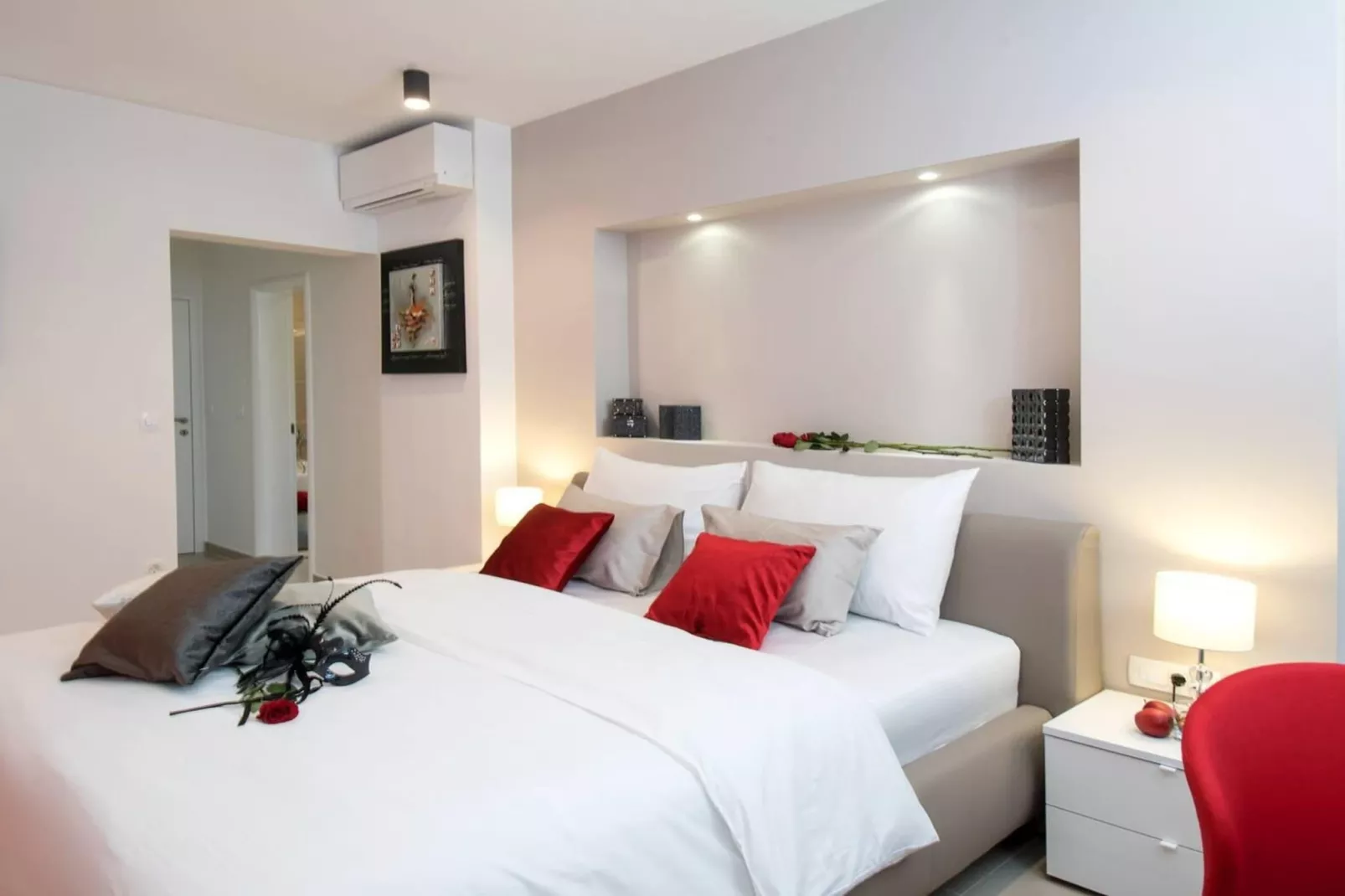 Luxury Villa Happiness Omis with Pool, Gym & Sauna - Bedroom