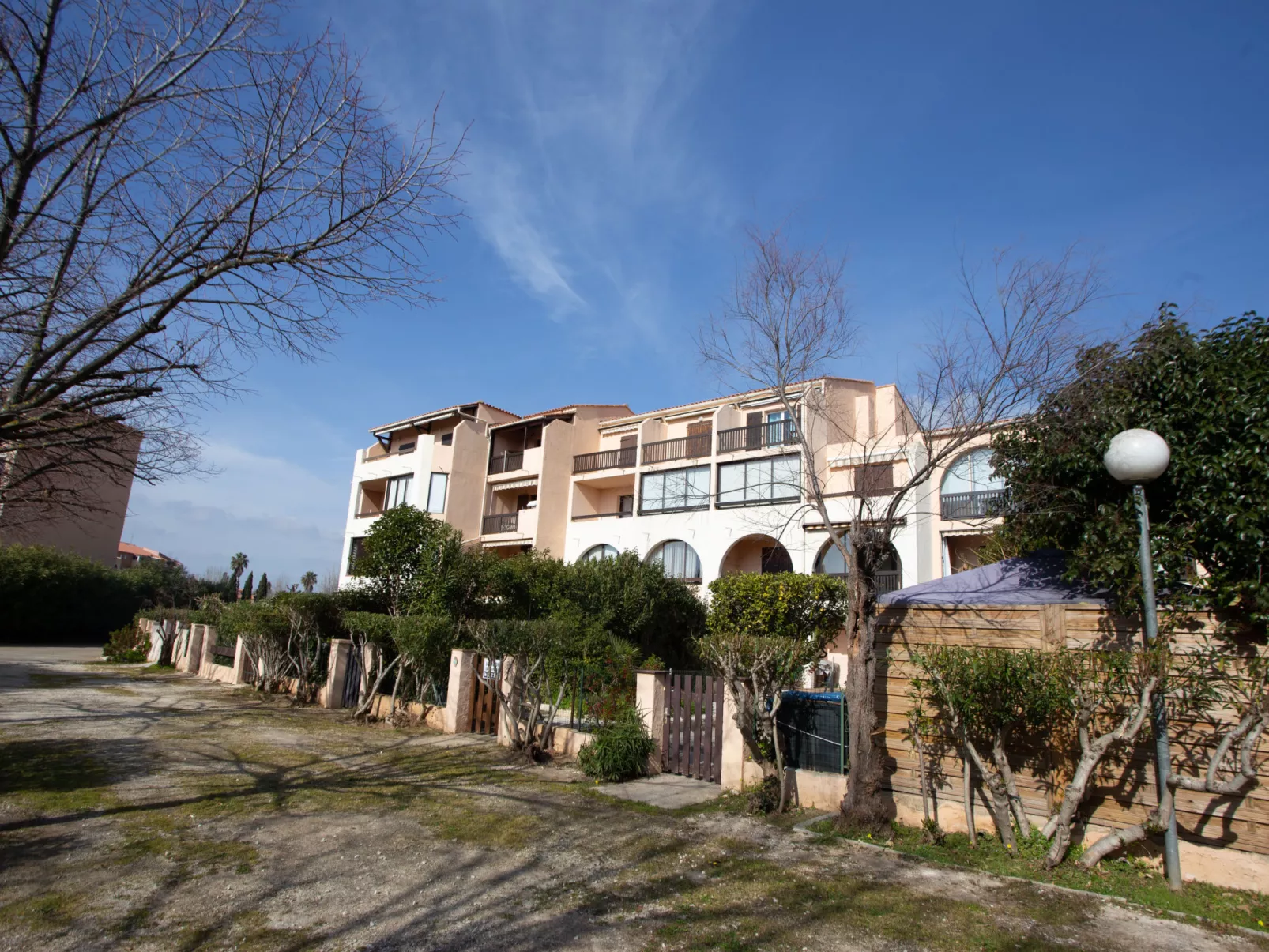 Les Iles Du Soleil - Draußen