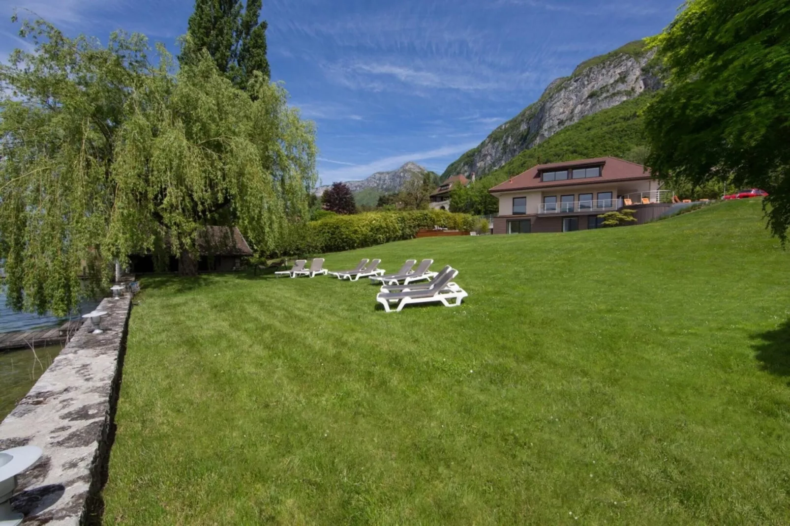 Villa Bagatelle pour 10 personnes - Gardens in summer