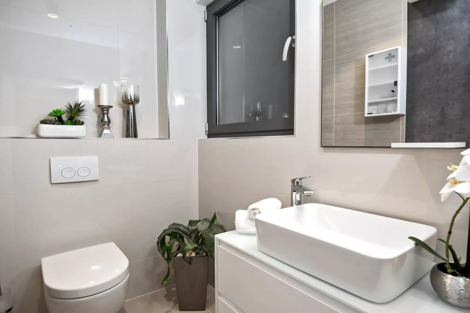 Luxury Villa Happiness Omis with Pool, Gym & Sauna - Bathroom