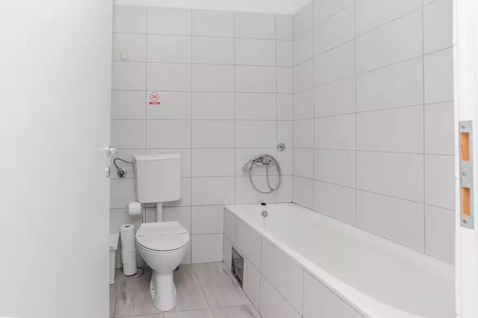 Royal Selection with Pool - One - Bathroom