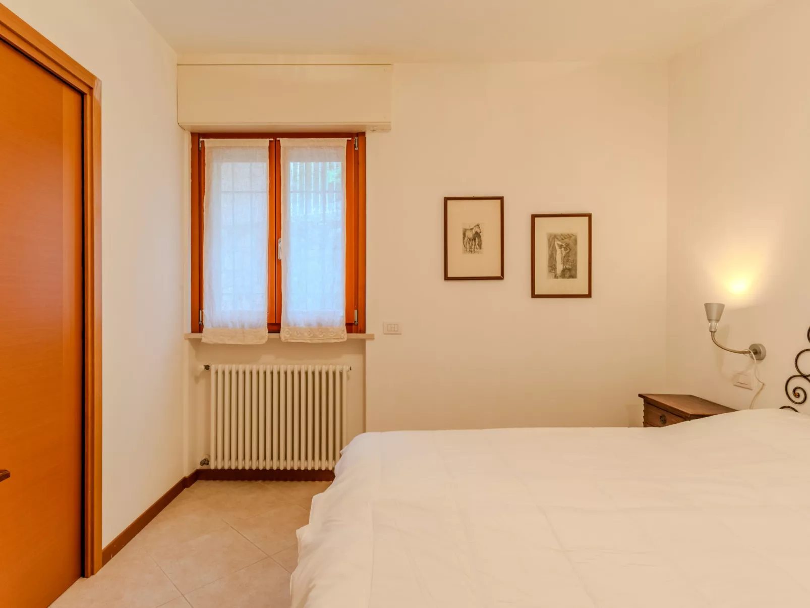 Sona's Lake Home - Drinnen