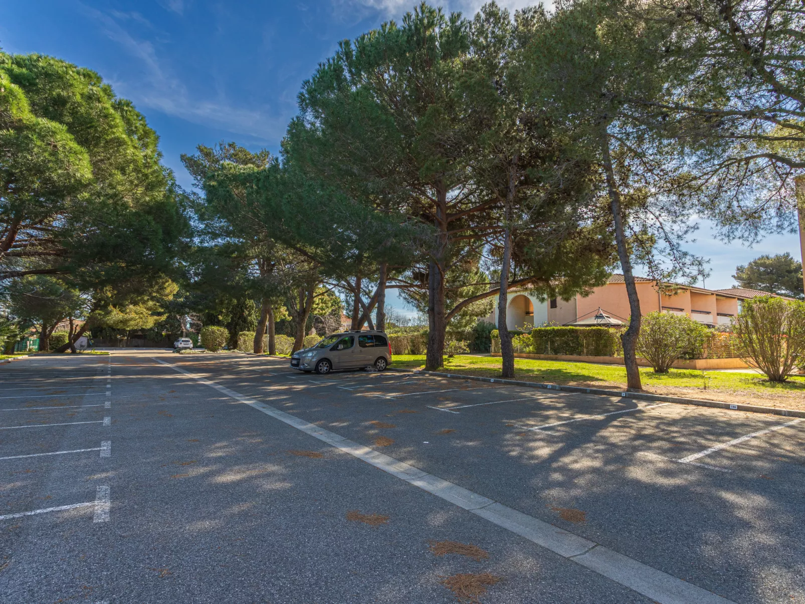 Les Iles Du Soleil - Draußen