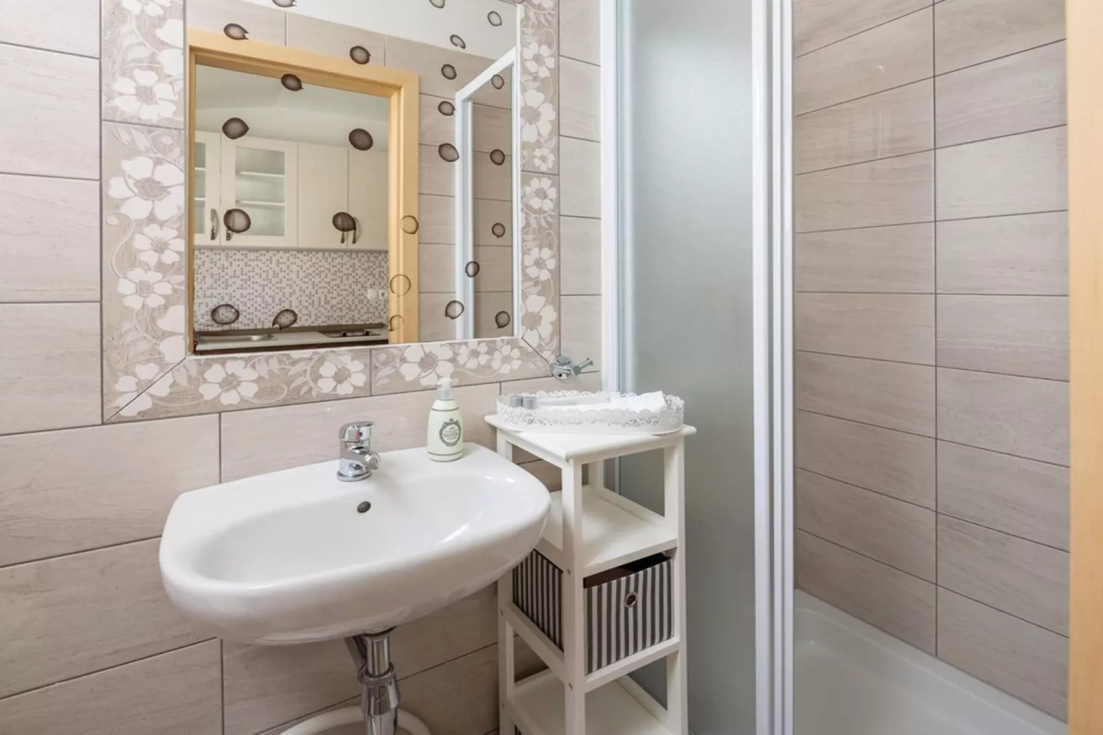 Luxury Villa Holiday Residence Omis w/ Heated Pool - Bathroom