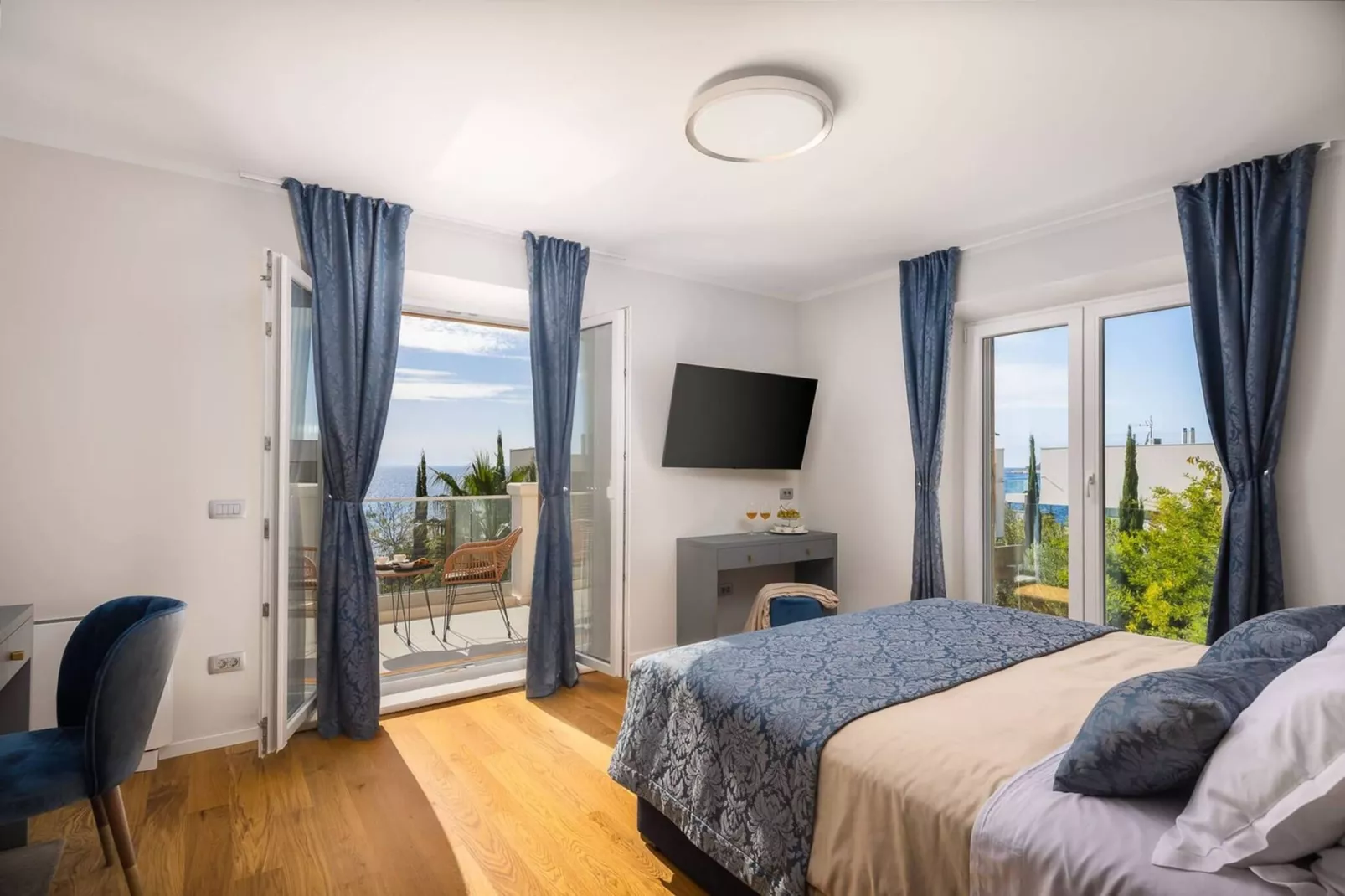 Luxury Seafront Villa Castello Rogoznica with Pool - Bedroom