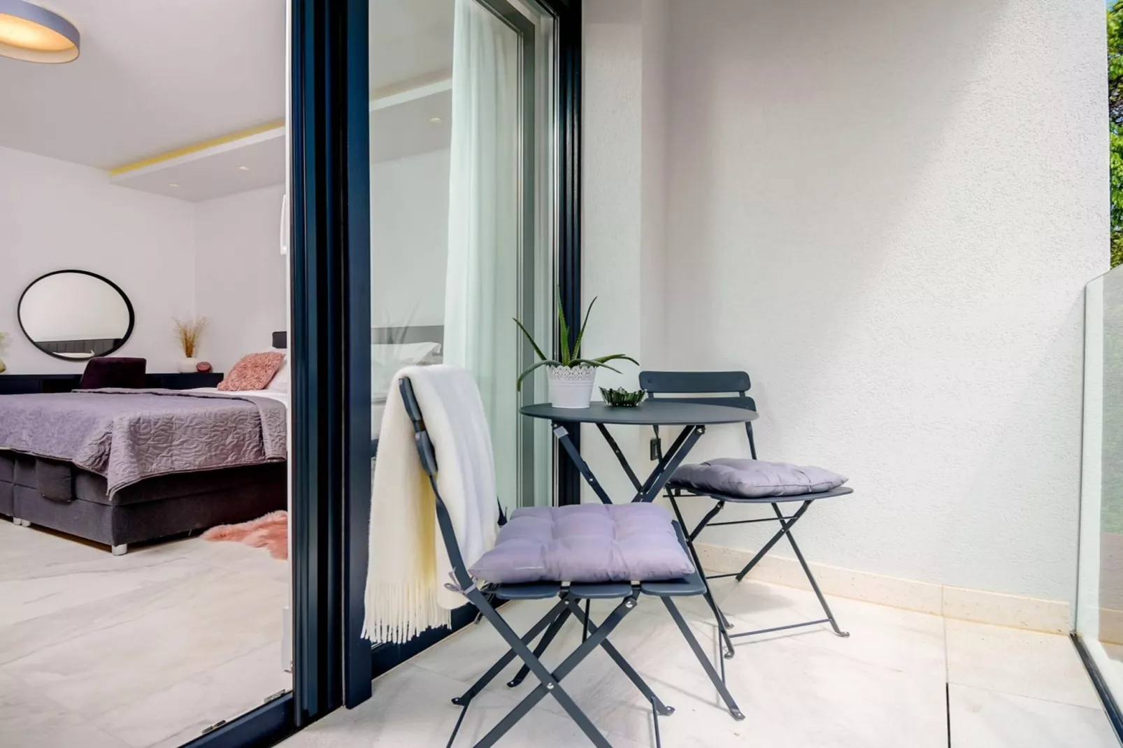 Luxury Villa Velvet Bourbon Split w/ Pool & Tennis - Terrace balcony