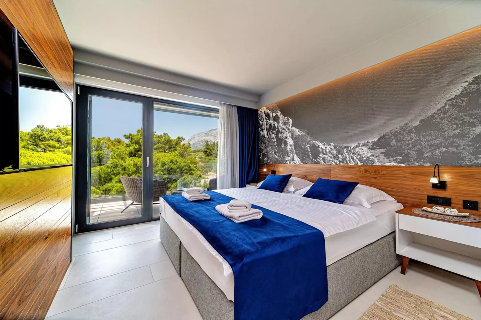 Luxury Villa Delight II – Promajna, Heated Pool - Bedroom