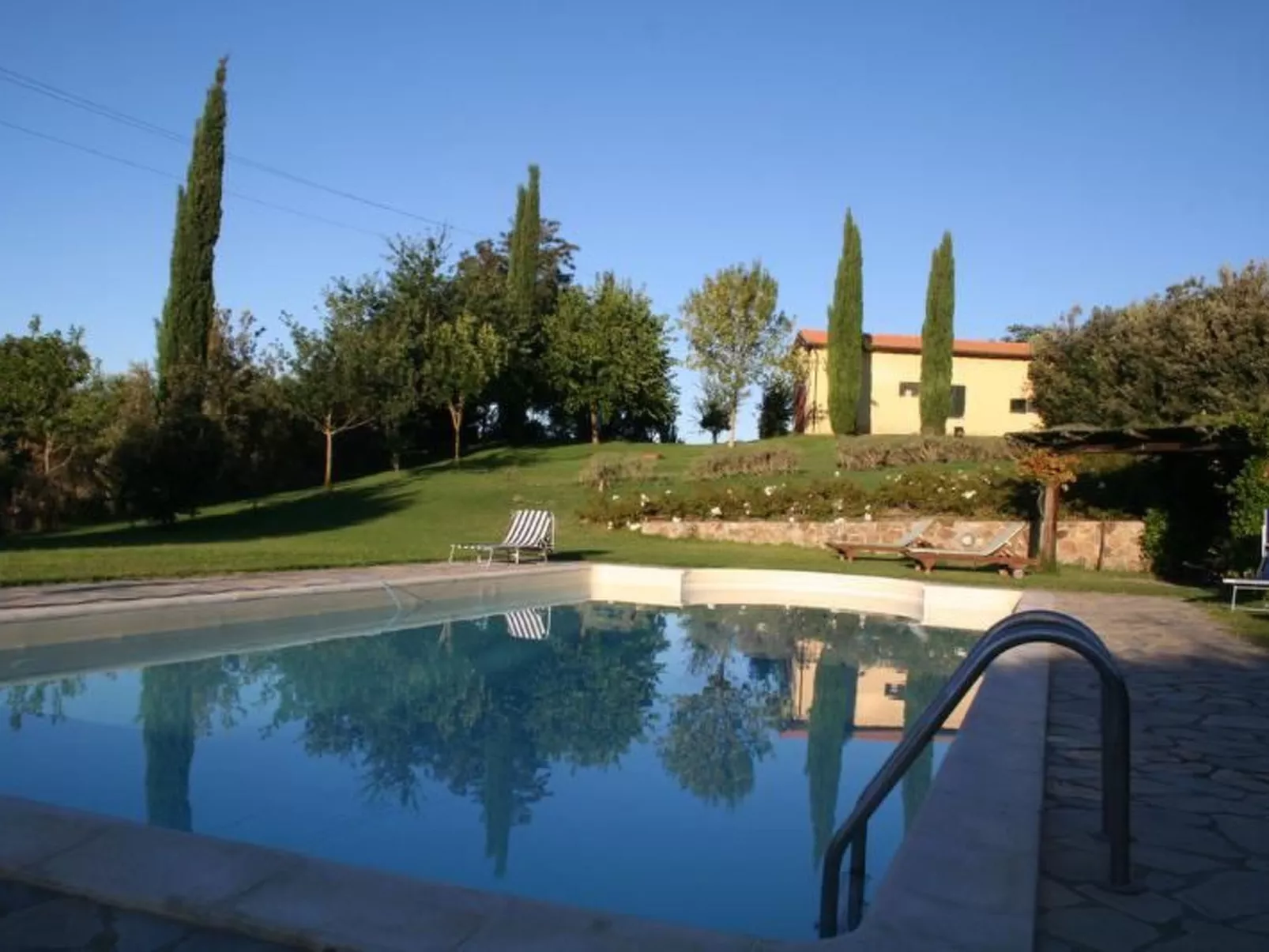 Haus mit Gartenblick - Image-tags.info