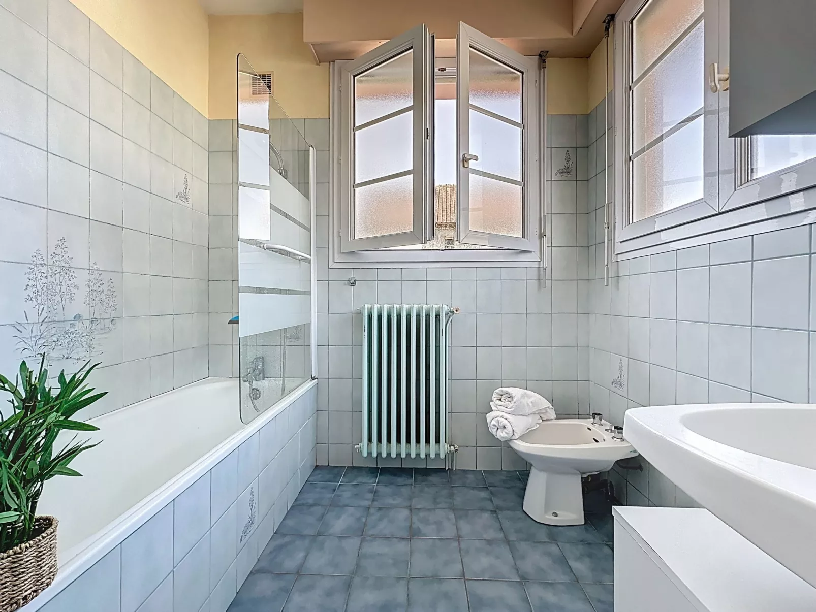 La Rose des Pins - Dedans