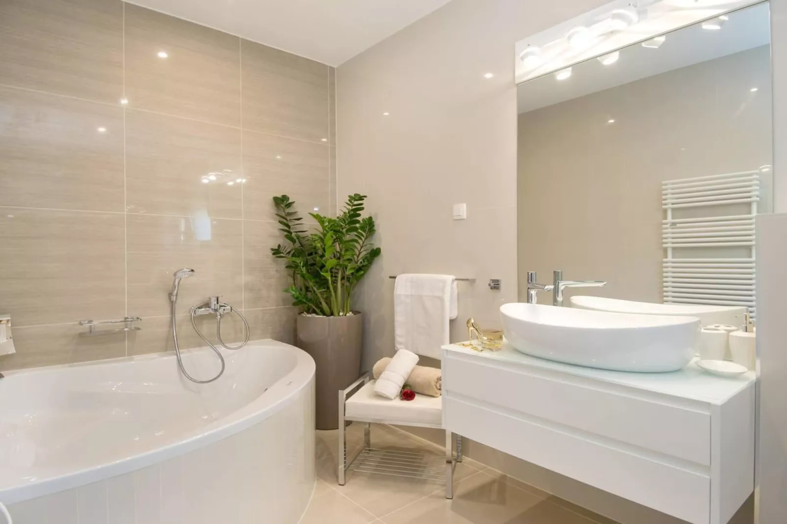 Luxury Villa Happiness Omis with Pool, Gym & Sauna - Bathroom