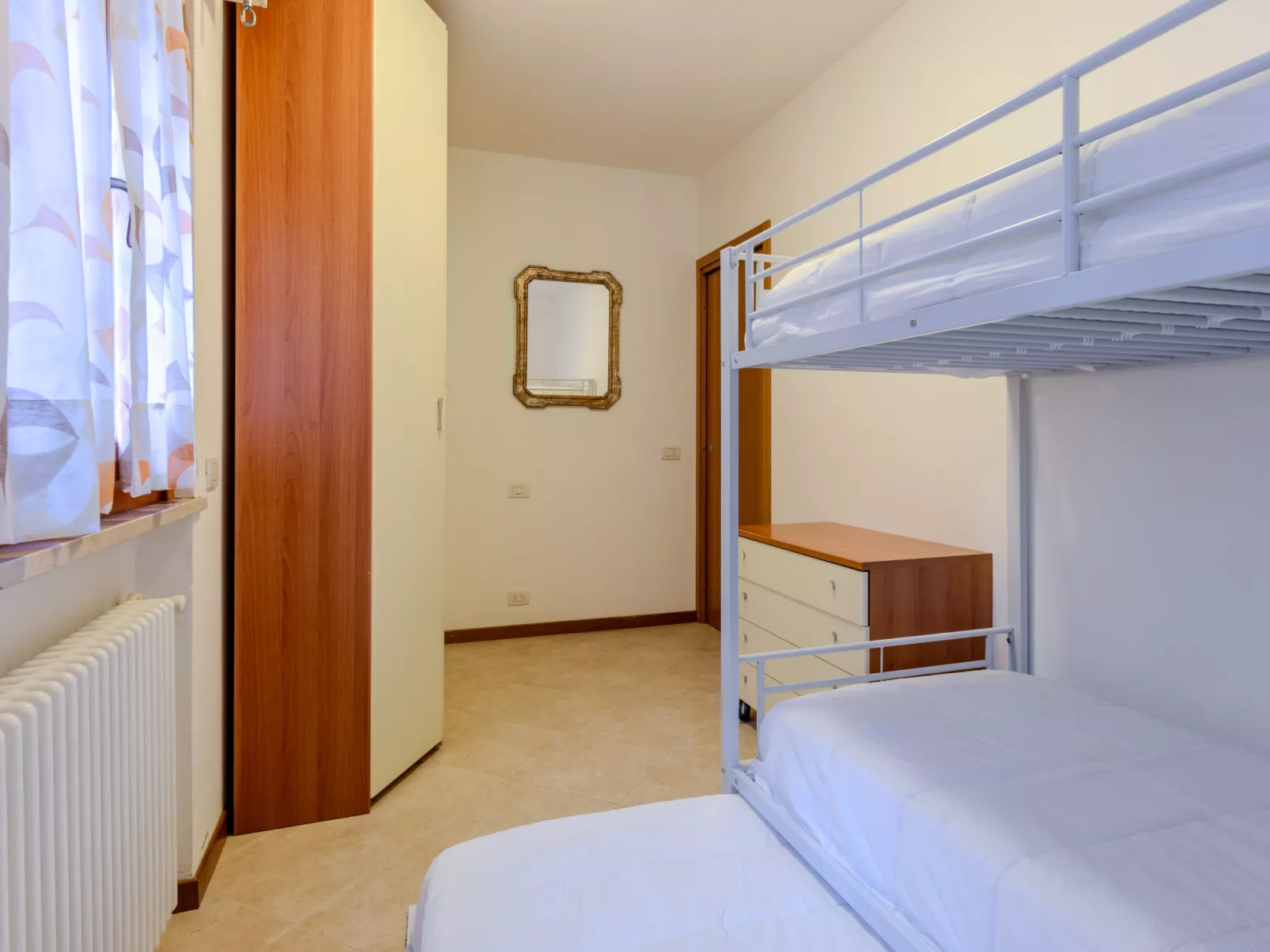 Sona's Lake Home - Drinnen