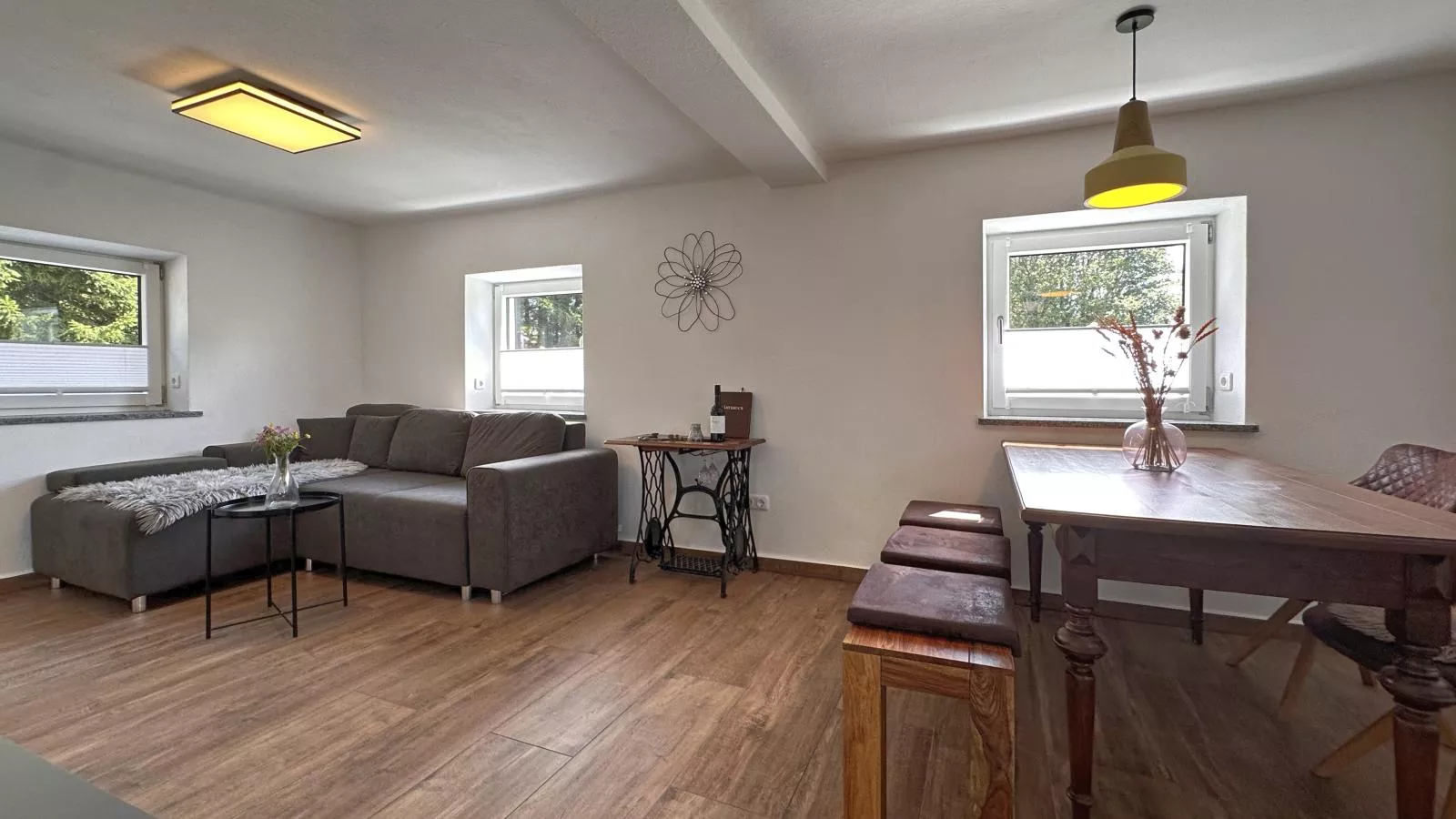 Zum wilden Jakob - Living room