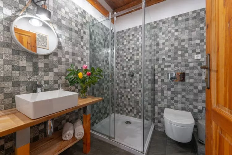 Dworek w Bełcznej-Bathroom