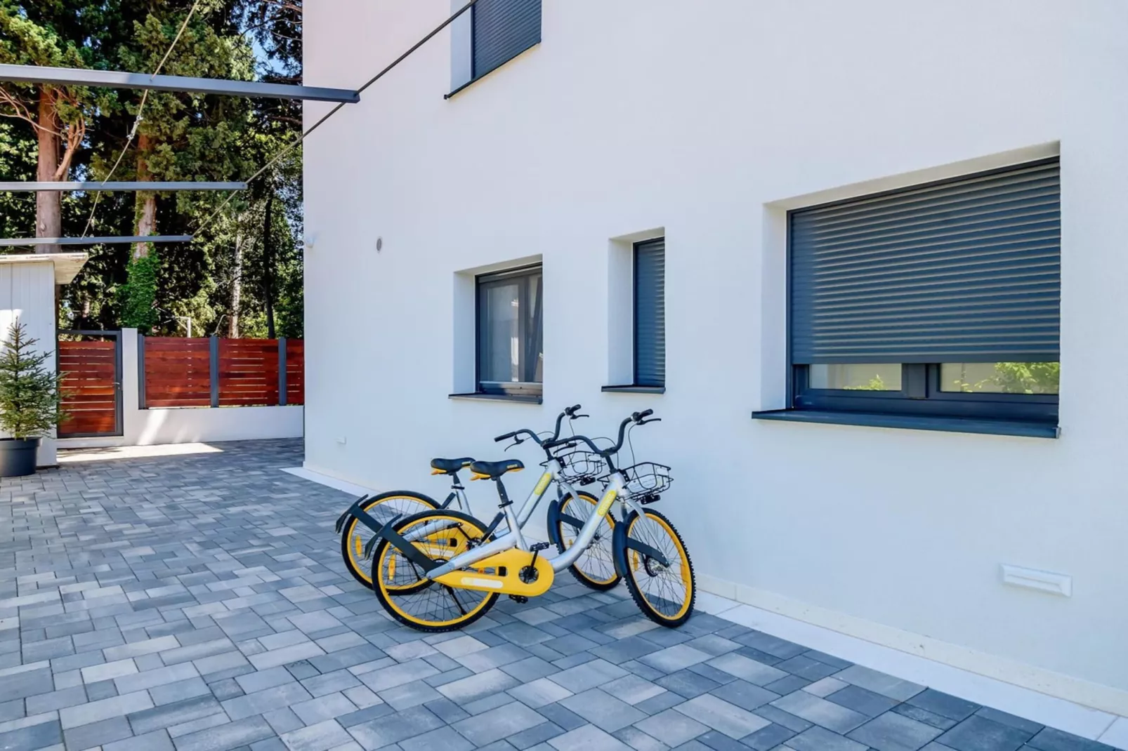 Luxury Villa Velvet Bourbon Split w/ Pool & Tennis - Facilities